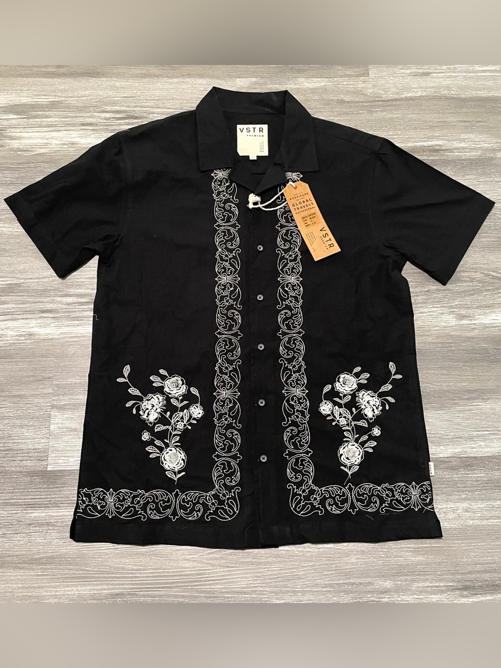 NWT VSTR Premium Black Embroidered Camp Collar Shirt Floral Resort Button Up L